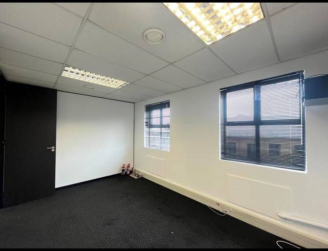 BUSINESS PROPERTY TO RENT IN MEYERSDAL